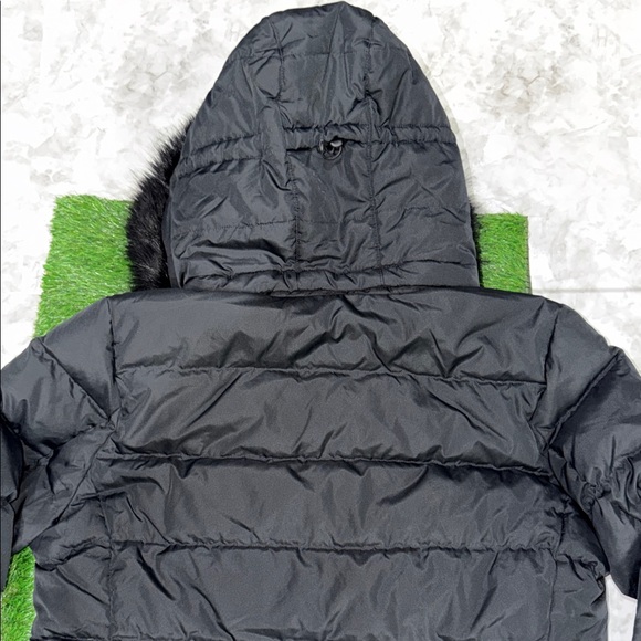 Lands' End Women's Black Puffer Coat with Faux Fur Hood - Picture 5 of 5